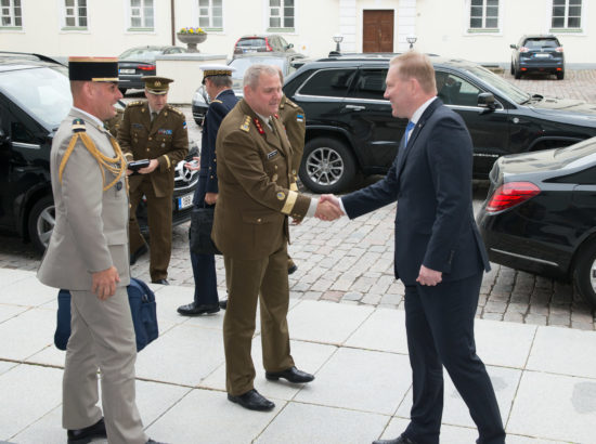 Riigikaitsekomisjoni esimees Marko Mihkelson kohtus NATO arenduse kõrgema ülemjuhataja kindral Denis Mercieriga